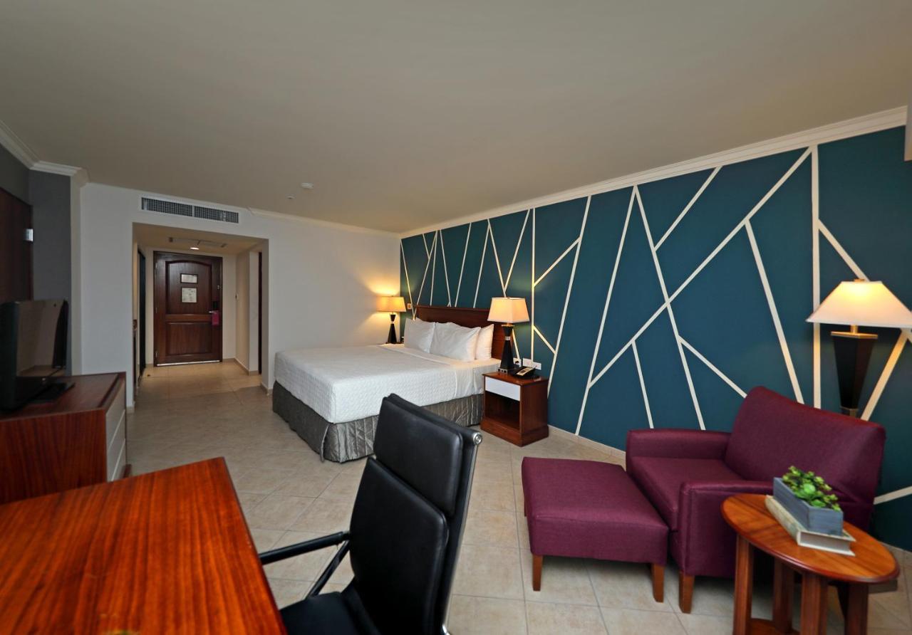 Hotel Crowne Plaza By Ihg 4*