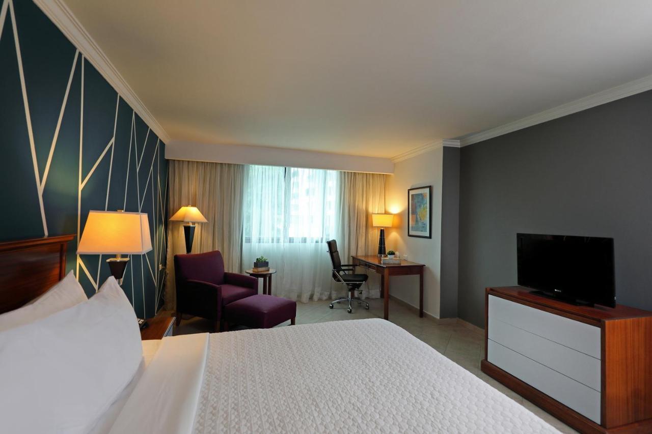 Crowne Plaza By Ihg Hotel 4*