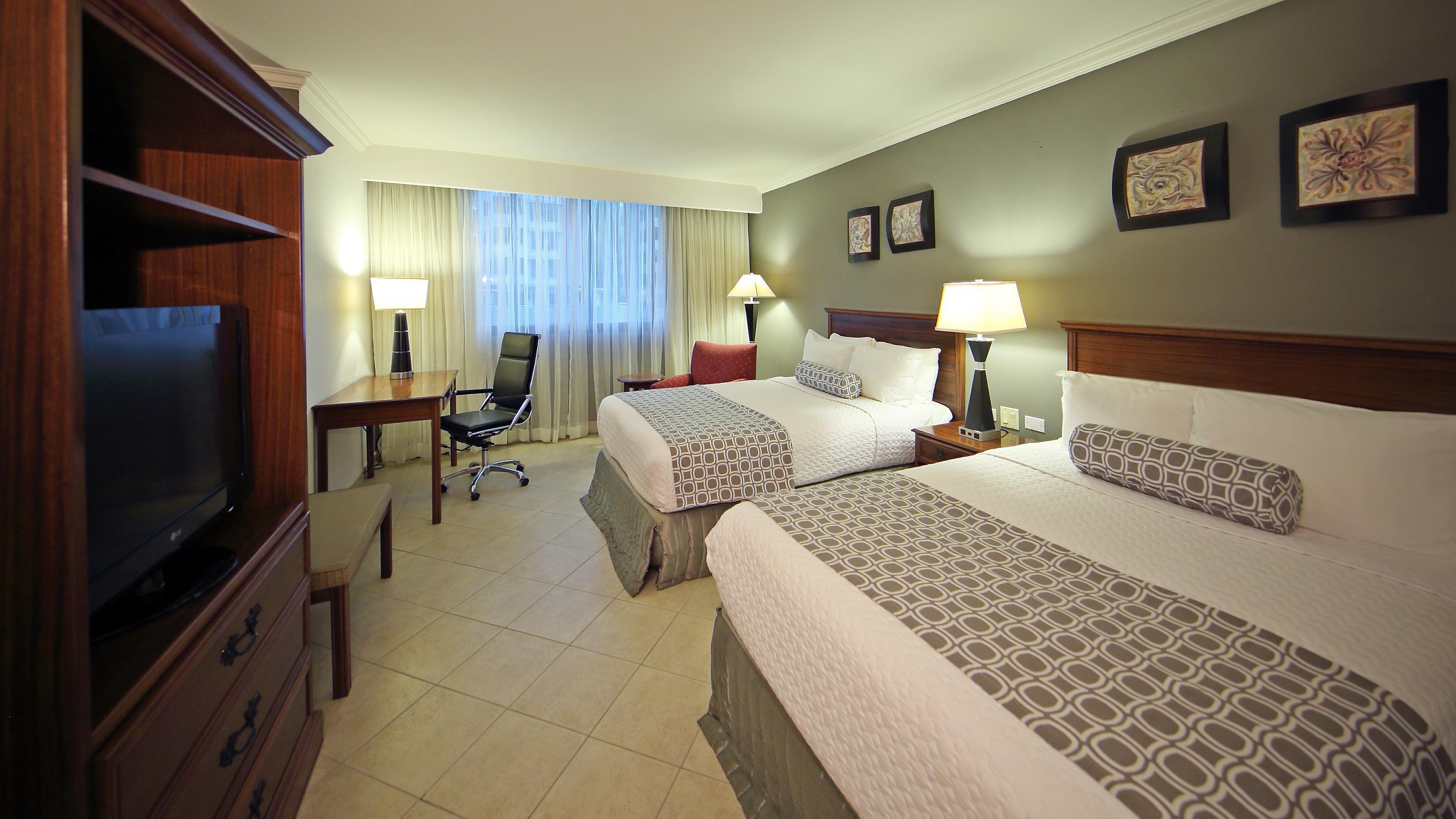 Crowne Plaza By Ihg 4*