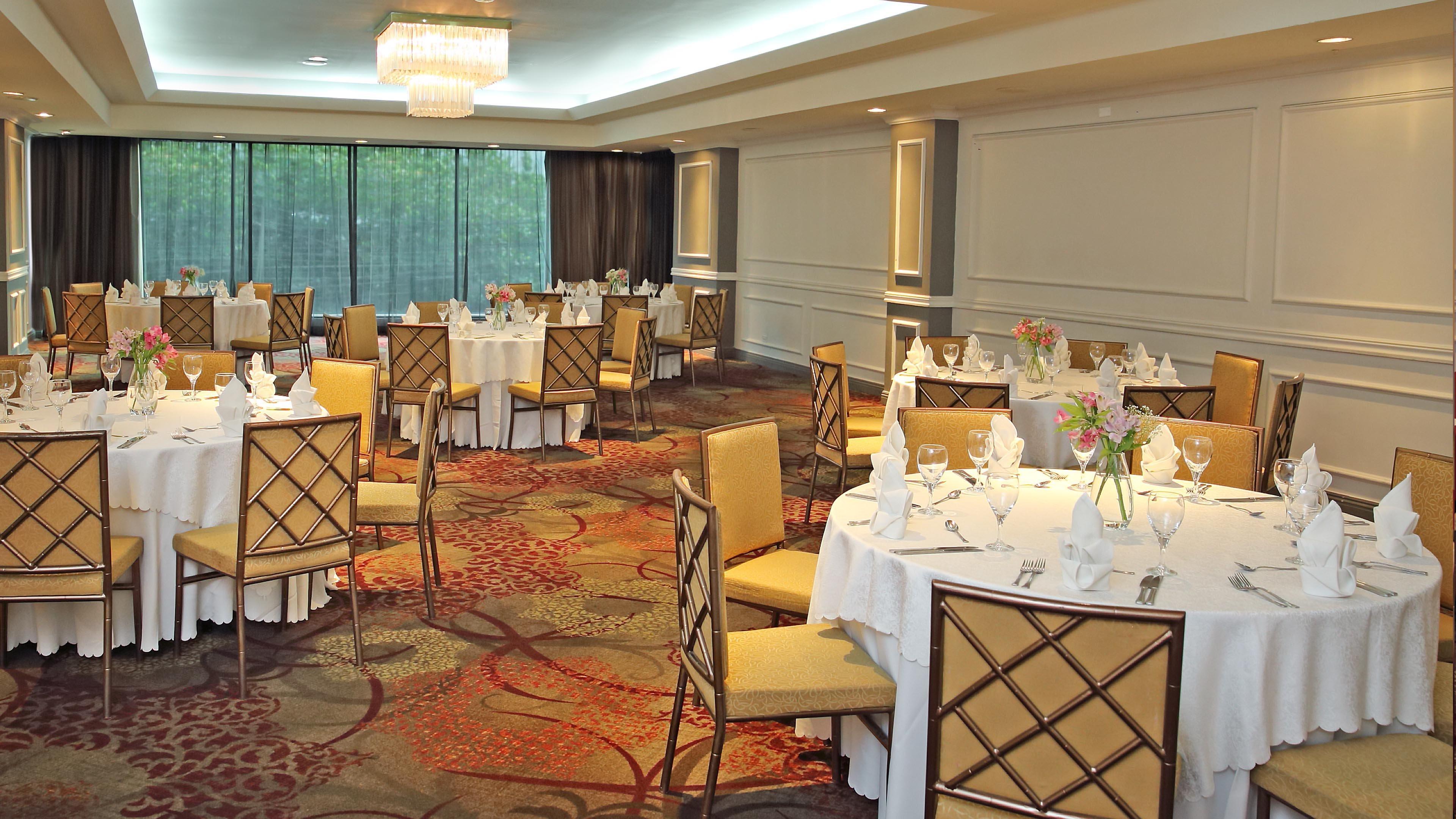 Crowne Plaza By Ihg Hotel